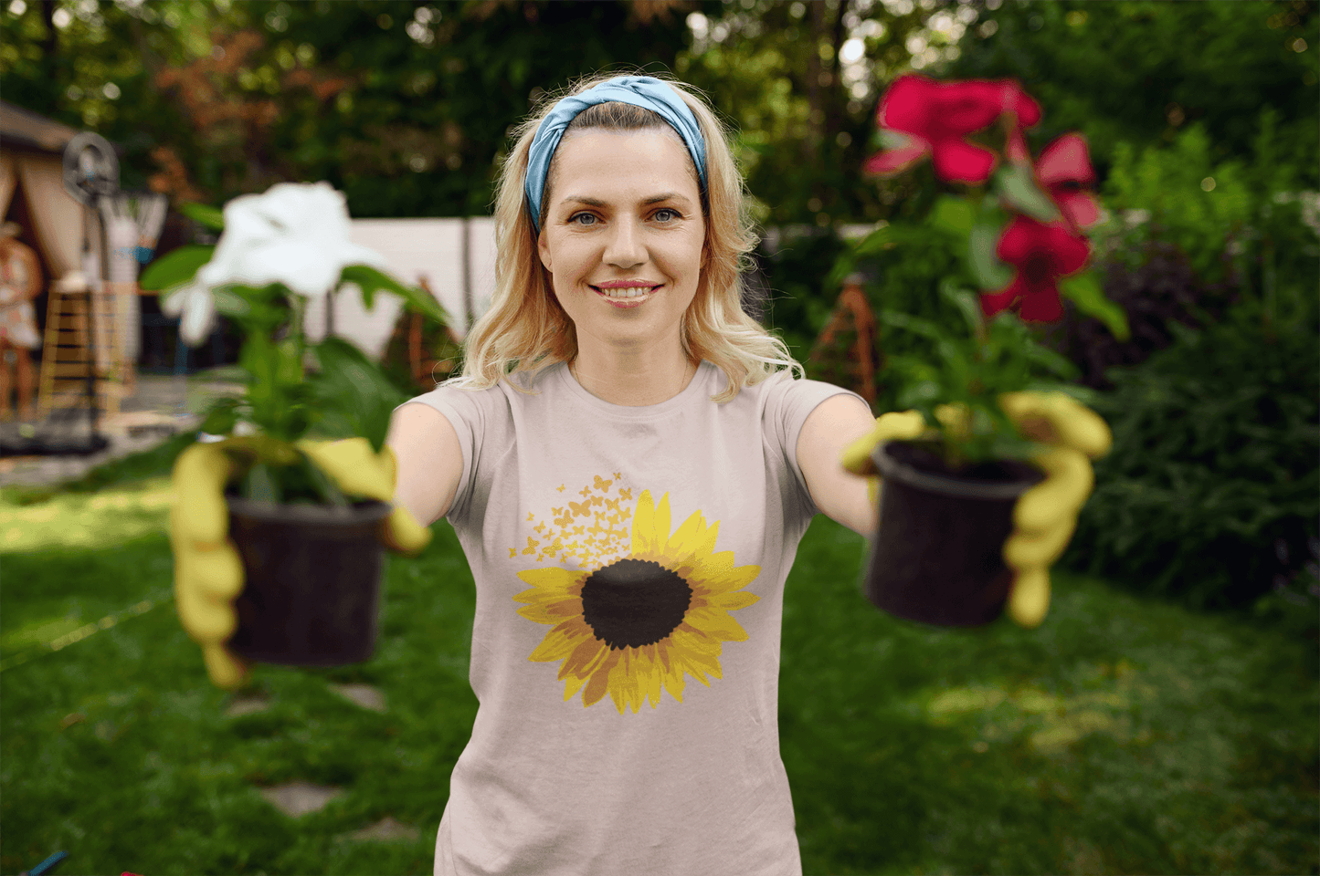 Sonnenblume mit Schmetterlingen - Damen Premium Shirt - PflanzenFan